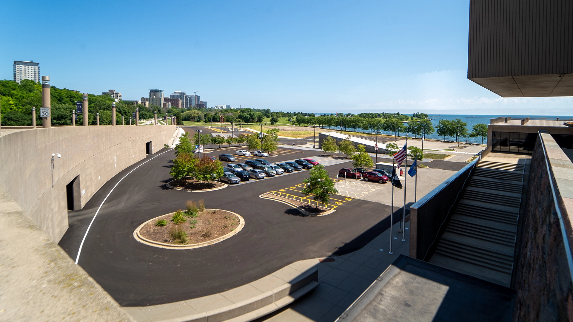 war memorial center parking lot